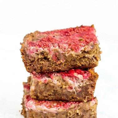 Healthy Almond Butter and Jelly BREAKFAST Bars- Fudgy and delicious baked bars made with NO butter, oil, grains or sugar, but you'd never tell! {vegan, gluten free, paleo recipe}- thebigmansworld.com