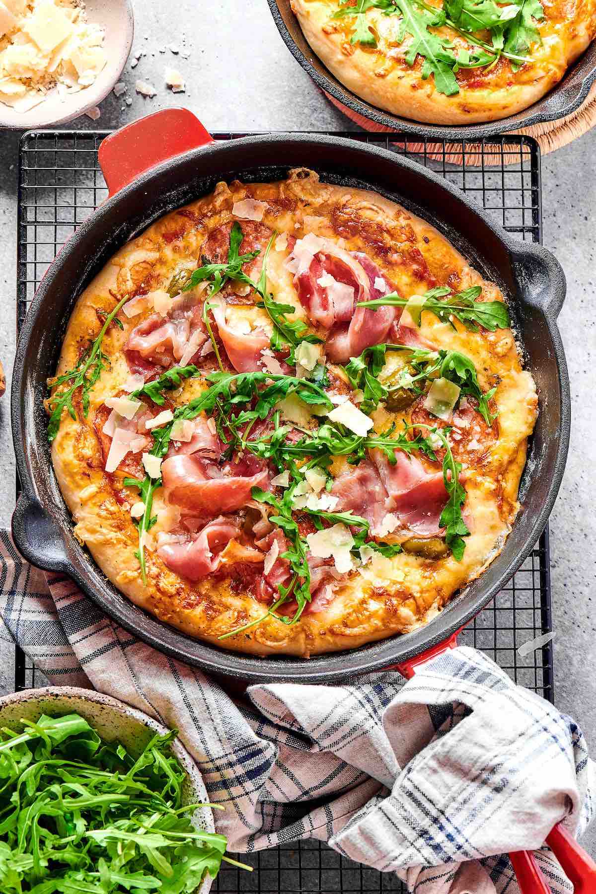 cast iron pan pizza.