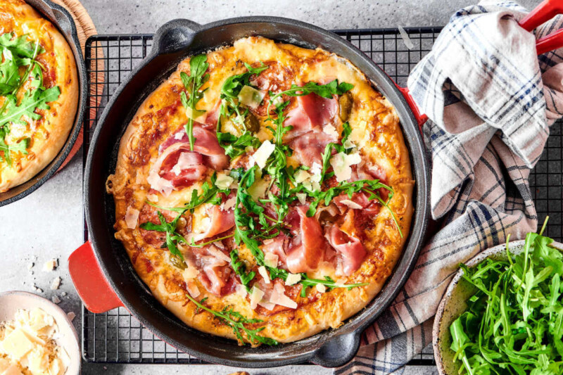 cast iron skillet pizza.