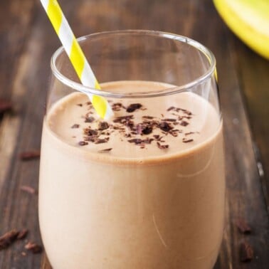 chocolate banana smoothie recipe.