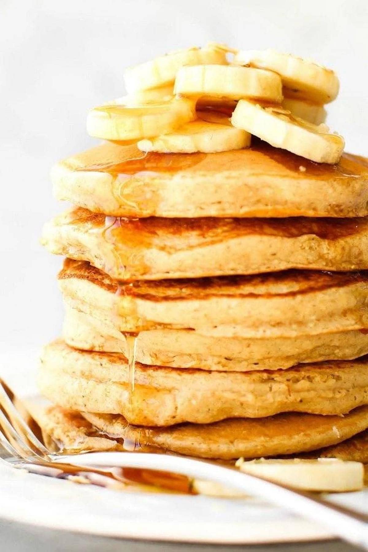 healthy banana pancakes.