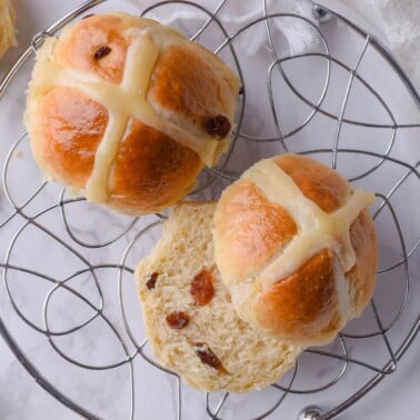 hor cross buns recipe.