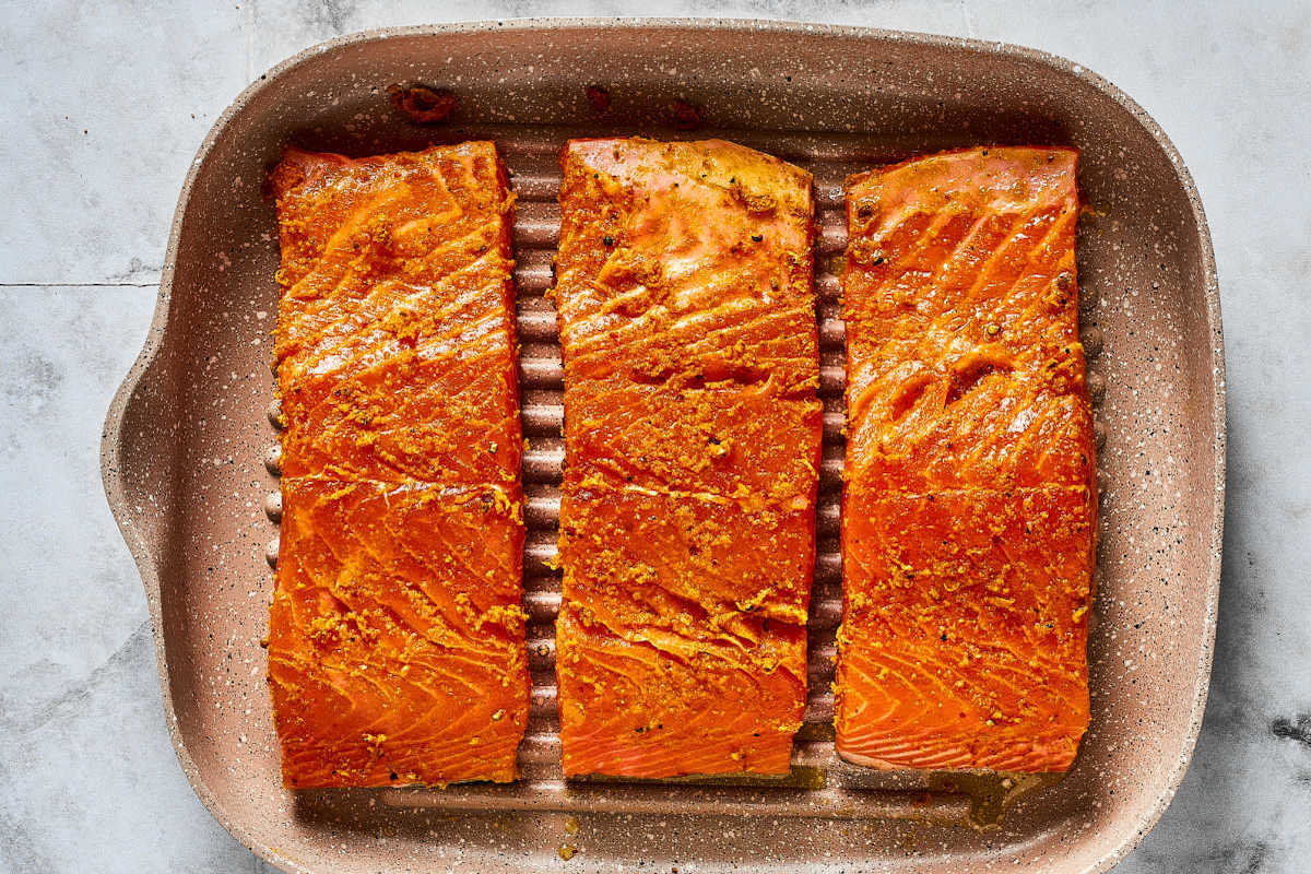 how to make lemon pepper salmon.