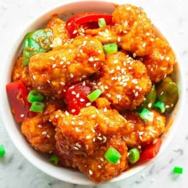 kung pao cauliflower with sesame seeds