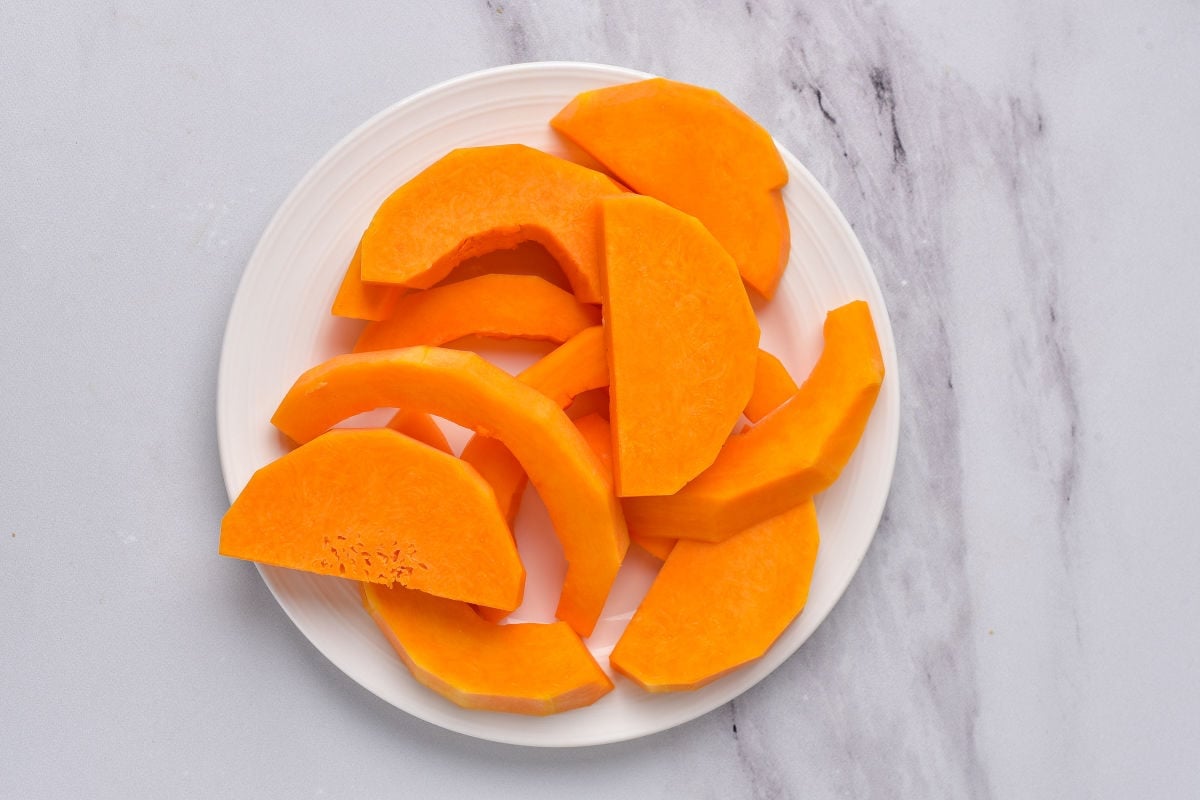 sliced honeynut squash.