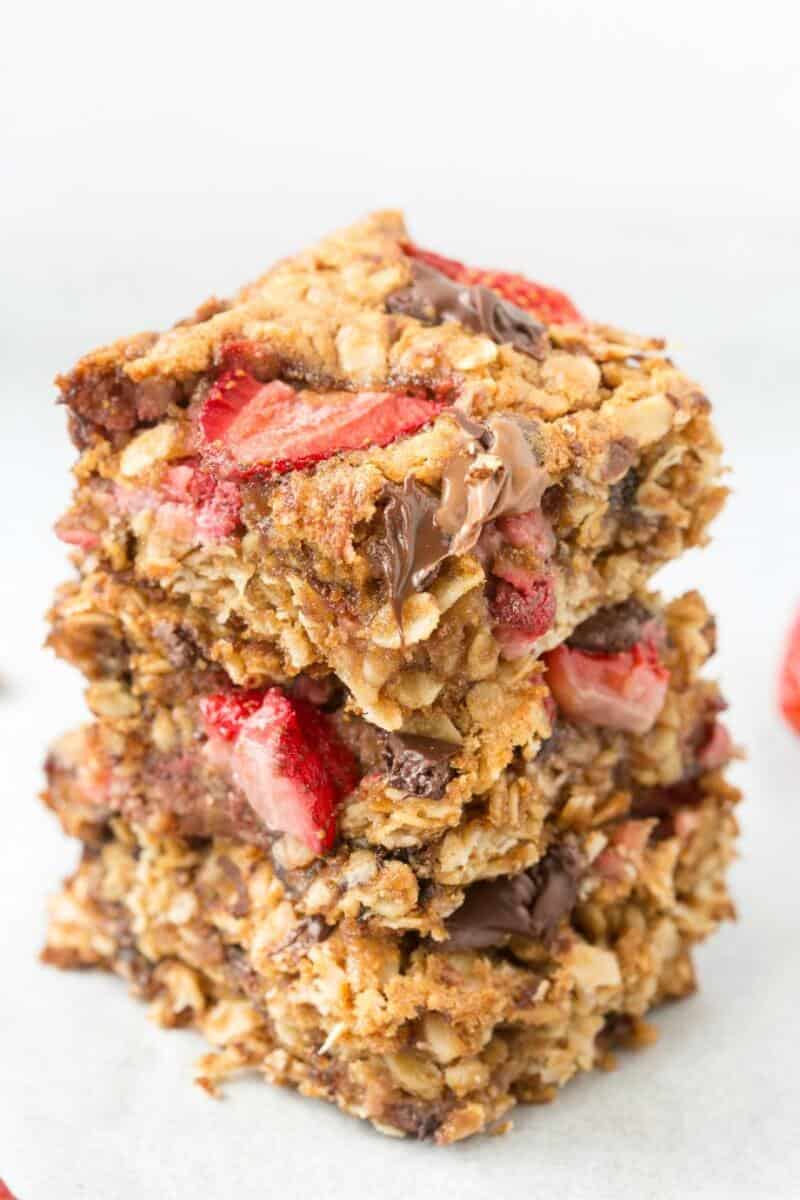 healthy strawberry oatmeal bars