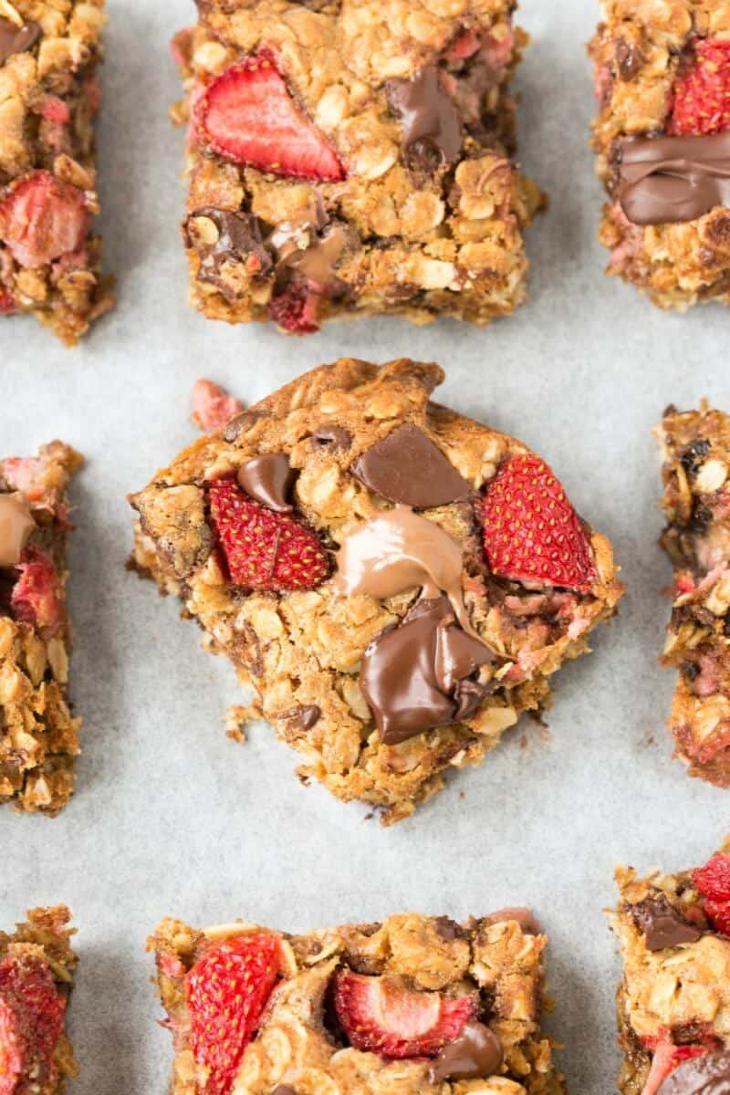 strawberry oat bars